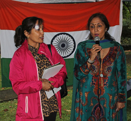 Ritu Mahna thanks the Bafna family for their contributions to the Ganhi School