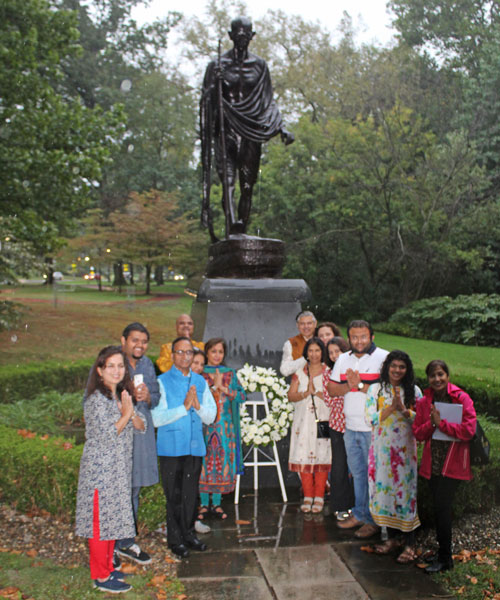 FICA Executive Committee led by Chair Sudarshan Sathe placed a wreath at the statue of Gandhi