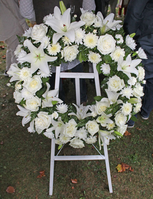 FICA Executive Committee led by Chair Sudarshan Sathe placed a wreath at the statue of Gandhi