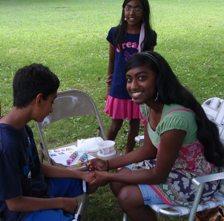 Face painting at FICA picnic