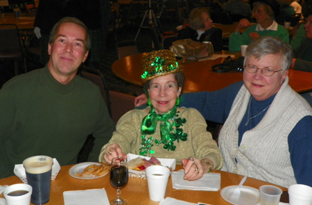 Mike and Pat Gronik with Bobbie Cummings