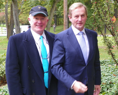 Ed Crawford, Enda Kenny and tree in Irish Garden