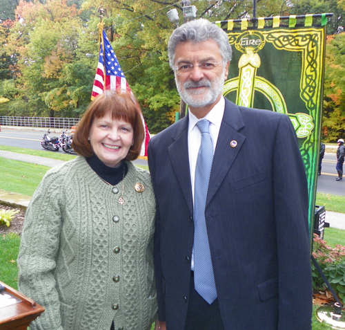 Sheila Murphy Crawford and Mayor Frank Jackson