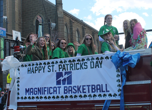 Magnificat hoopsters
