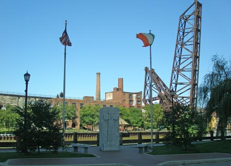 Irish Famine Memorial in Cleveland Ohio (photos by Dan Hanson)