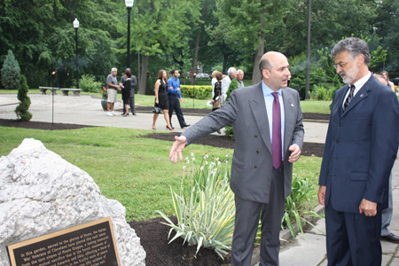 Italian Consul Marco Nobili explaining the Veterans Rock to Cleveland Mayor Frank Jackson