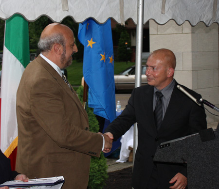 Gianfranco Gentile greeting Giuseppe Marulli, Mayor of Capistrano