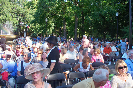 Crowds at Opera in the Cleveland Italian Cultural Garden