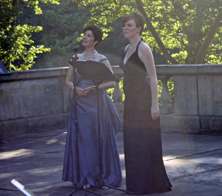 Soprano Andrea Anelli and Mezzo-soprano Paulette Penzvalto