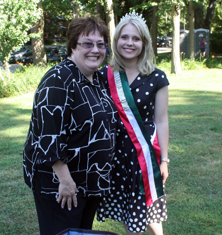 Lucy Stickan with daughter and Miss Italia 2011 Christina Selvaggio Stickan