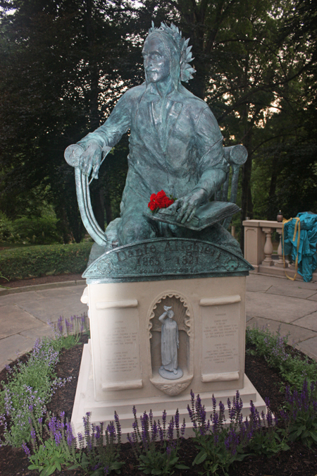 Dante Alighieri statue in Cleveland Italian Garden