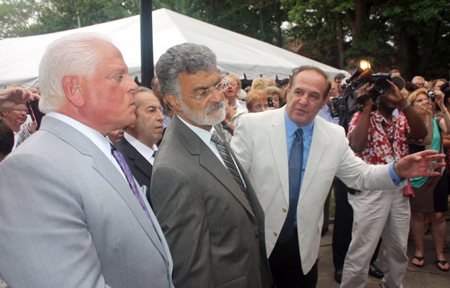 Sculptor Sandro Bonaiuto, Cleveland Mayor Frank Jackson and Ken Lanci