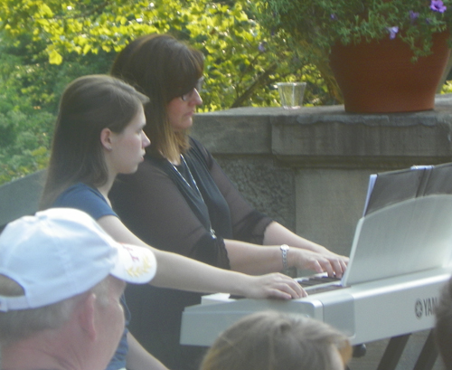 pianist Jeanette Davis