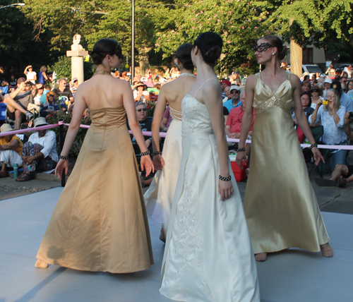 Cleveland Ballet dancing to Merry Widow Waltz at Opera in the Italian Cultural Garden