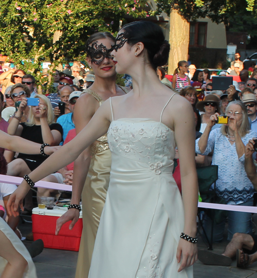 Cleveland Ballet dancing to Merry Widow Waltz at Opera in the Italian Cultural Garden