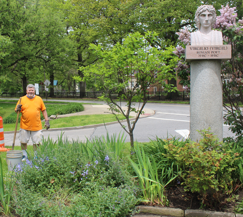 Working in the Italian Cultural Garden