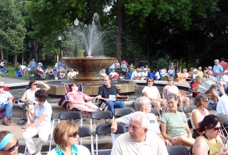 Crowds at the Italian Cultural Garden for Opera in the Garden