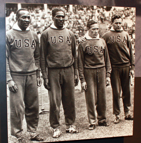 Jesse Owens with 1936 US Olympic track relay teammates