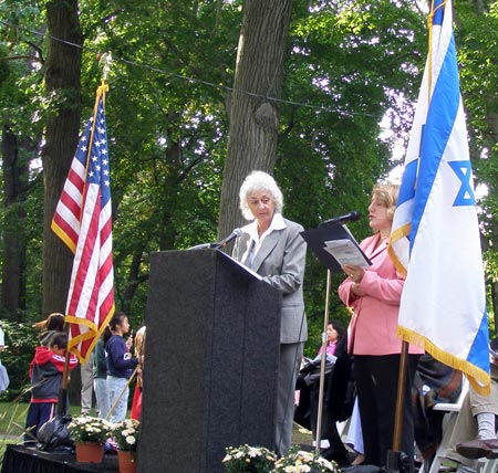 Donna Yanowitz, Chair, Hebrew Cultural Garden