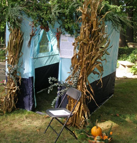 Sukkah at Hebrew Garden in Cleveland on One World Day 2007 (photos by Dan Hanson)