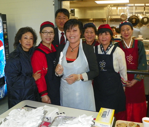 Korean American Association kitchen volunteers