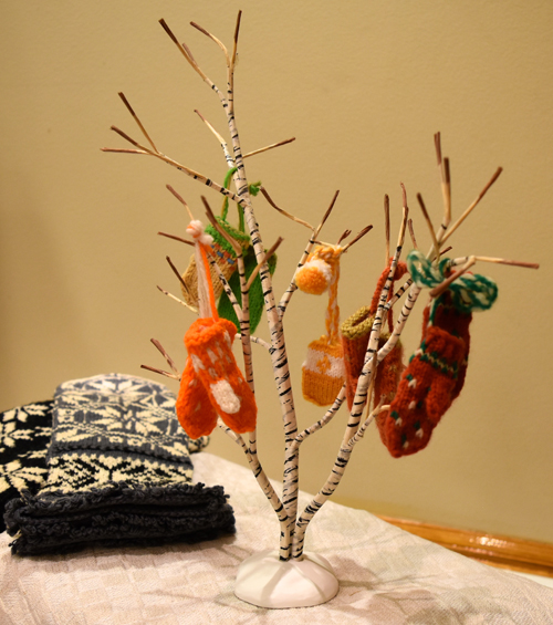 Latvian mittens from Cleveland area Latvians on display