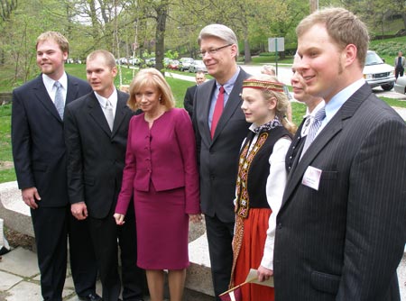 Latvian President Valdis Zatlers and wife Lilita greet the Cleveland Latvian community