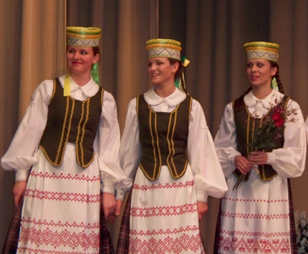 Lithuanian Dancers