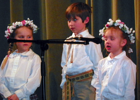 3 Youngsters from the Lithuanian Saturday School in Cleveland recited poems in Lithuanian