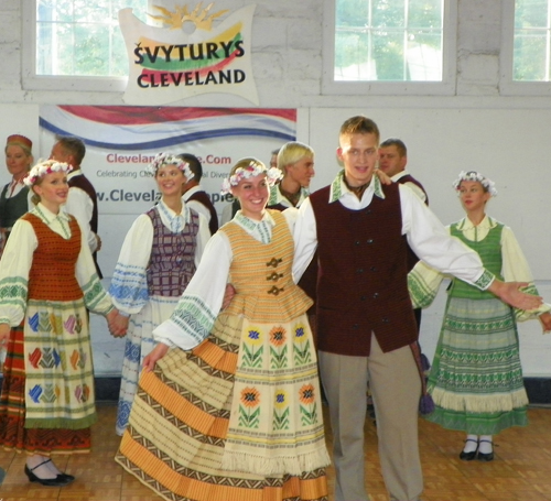 Svyturys Lithuanian Folk Group