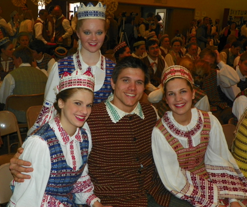 Dancers from Grandos from Chicago - Lithuanian dancers in traditional costumes