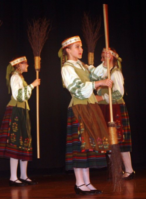 Svyturs dancers performed Raganaites, the Lithuanian Dance of the Little Witches