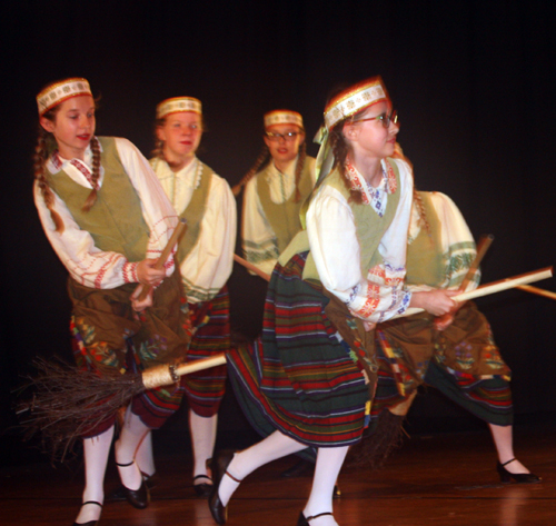 Svyturs dancers performed Raganaites, the Lithuanian Dance of the Little Witches