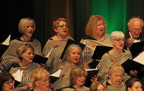 Lithuanian choirs from Cleveland (Choras Exultate), Montreal (Montrealio lietuviu choras Balsas) and Toronto (Toronto lietuviu choras Volunge)