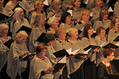 Lithuanian choirs from Cleveland (Choras Exultate), Montreal (Montrealio lietuviu choras Balsas) and Toronto (Toronto lietuviu choras Volunge)