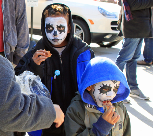 Getting ready for the Skulls and Skeletons procession on Day of the Dead in Cleveland