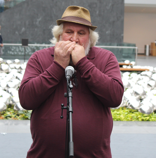 Smiley plays harmonica at Cleveland Museum of Art