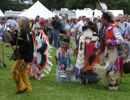 Native American Indian Powwow Costumes in Cleveland Ohio (Dan Hanson photos)