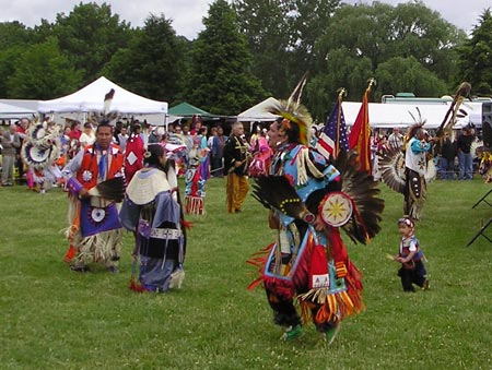 Native American Indian Powwow Costumes in Cleveland Ohio (Dan Hanson photos)