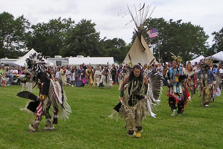 Indian dancers at Cleveland powwow