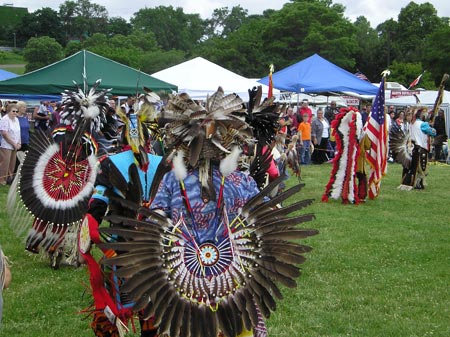 Native American Indian Powwow Costumes in Cleveland Ohio (Dan Hanson photos)