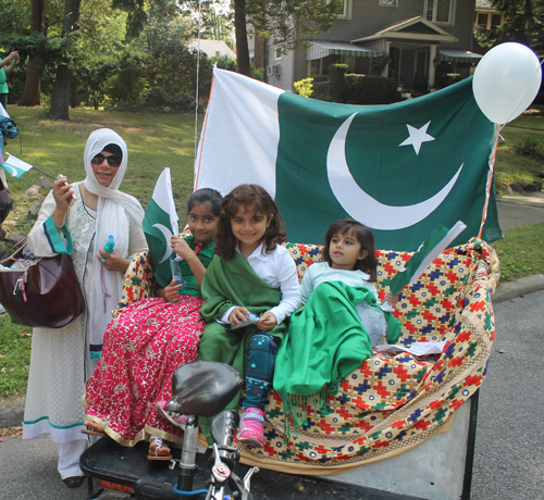 Pakistani Garden in One World Day Parade of Flags