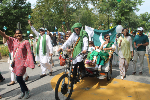 Pakistani Garden in One World Day Parade of Flags