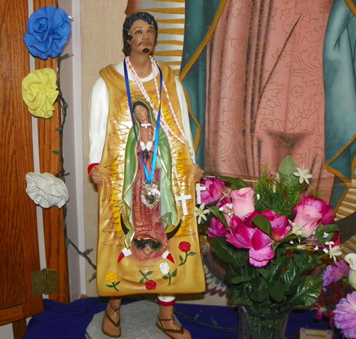 Sagrada Familia Catholic Church statue