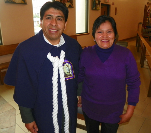 Couple at Iglesia La Sagrada Familia Church