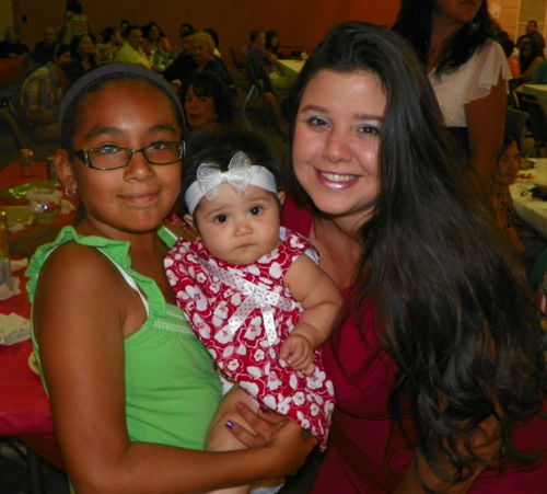 Aristina Barranca, niece Veronica and baby daughter Adriana