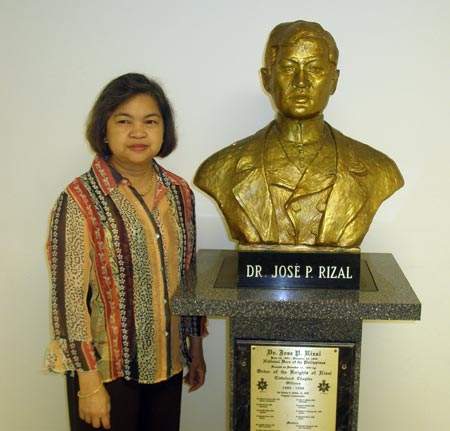 Consul General Blesila C. Cabrera and Jose Rizal statue