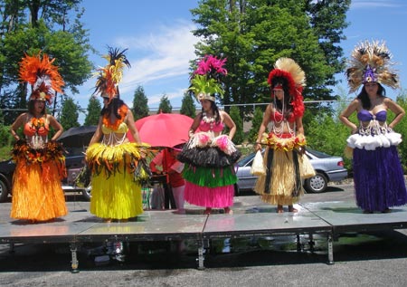 Dancers from Ohana Aloha - a South Pacific dance Group