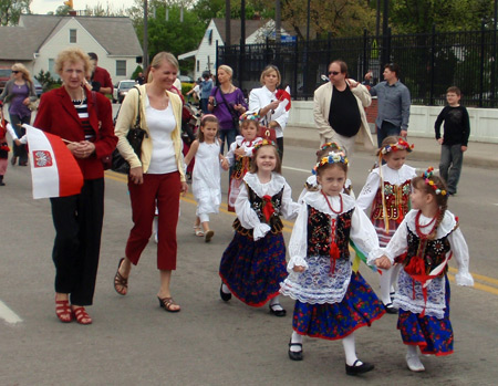 Young Polish girls in costume at 2010 Polish Constitution Day Parade in Cleveland's Slavic Village
