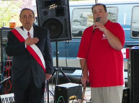 Walter Borkowski, Alternate National Director, Polish American Congress, Ohio Division singing the National Anthems of Poland and the United States